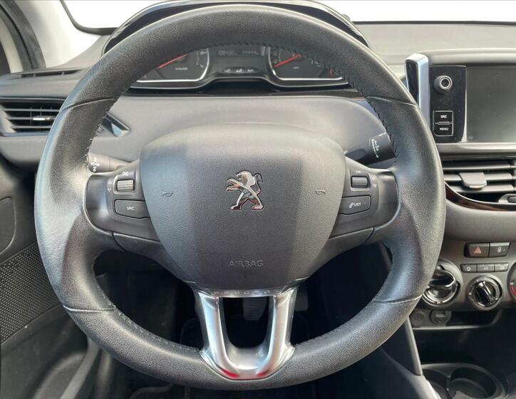 Peugeot 208 18