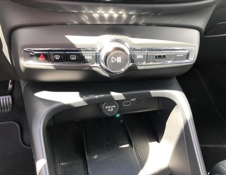 Volvo XC40 18
