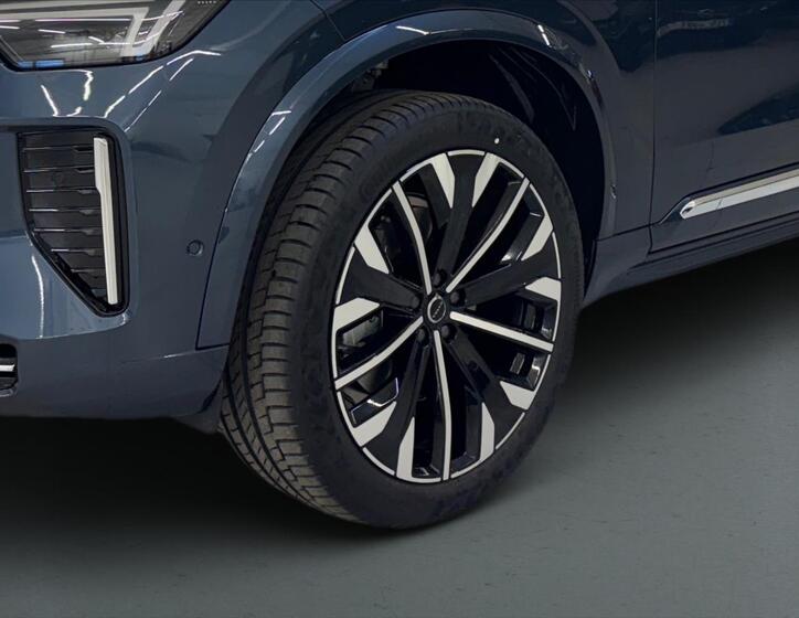 Volvo XC90 6