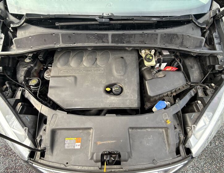 Ford Galaxy 27
