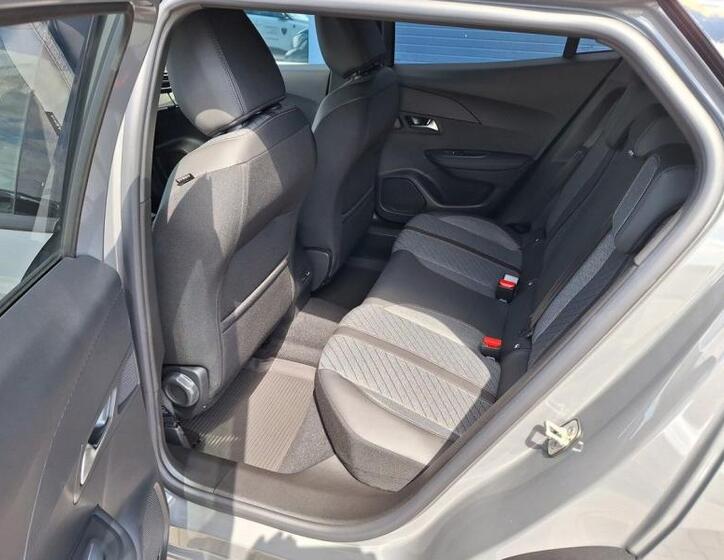 Peugeot 2008 11