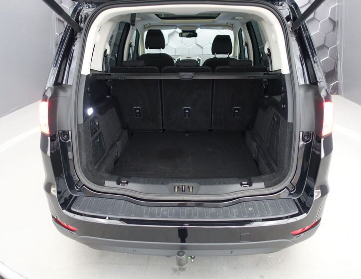 Ford Galaxy 32
