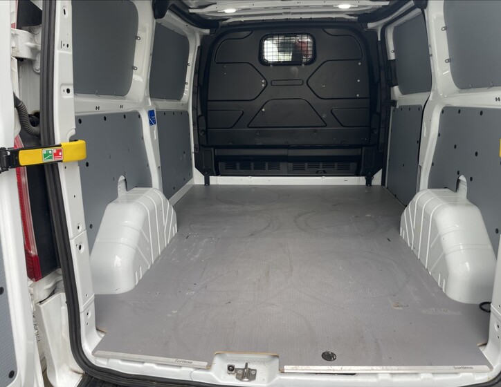 Ford Transit Custom 9