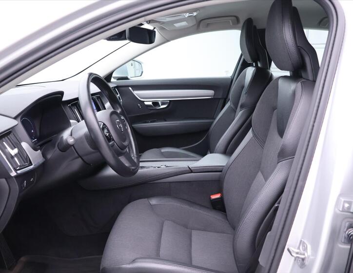 Volvo S90 12