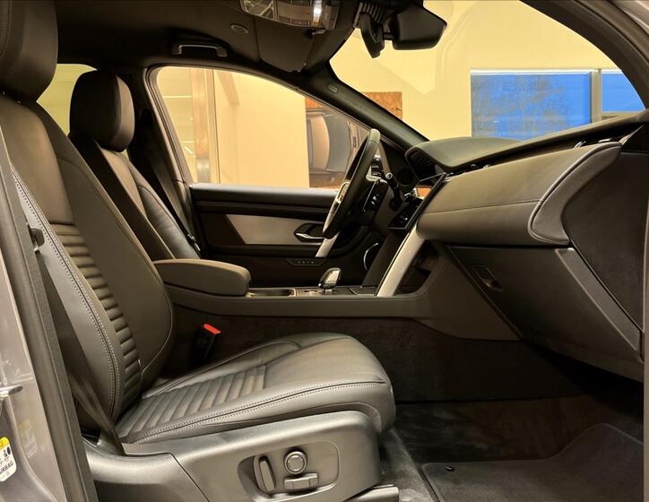 Land Rover Discovery Sport 27