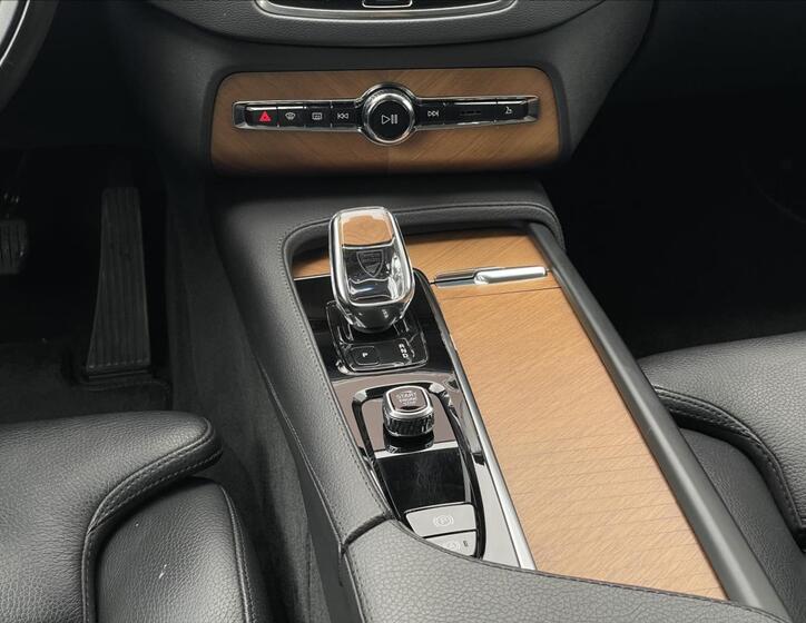 Volvo XC90 12