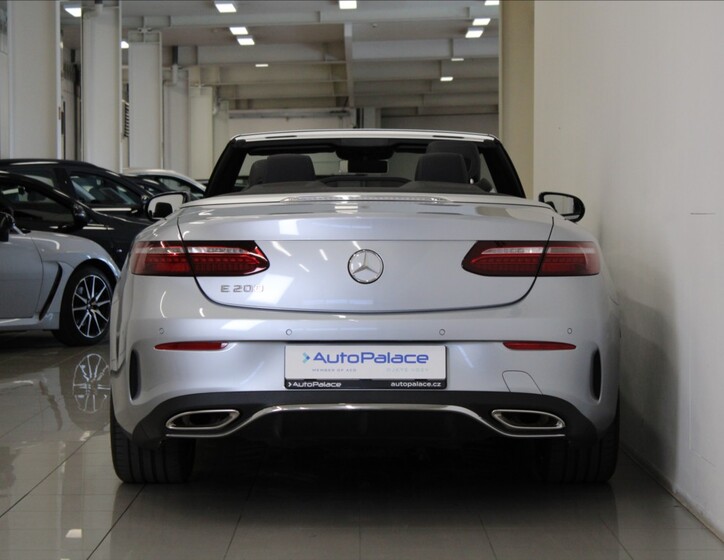 Mercedes-Benz Třídy E 4