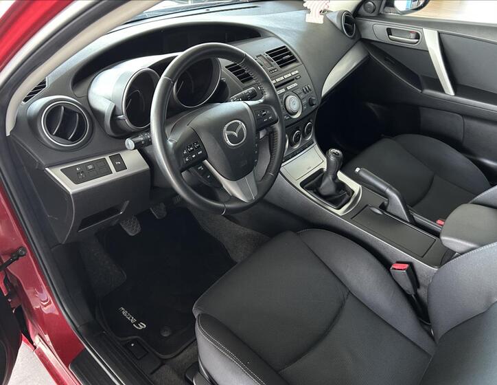 Mazda 3 6