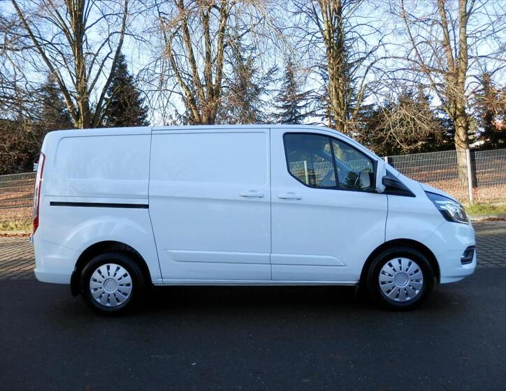 Ford Transit Custom 10