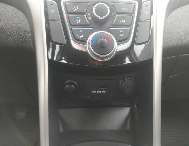 Hyundai i30 14