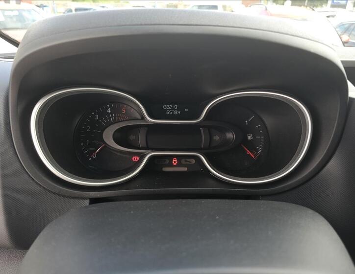 Renault Trafic 14