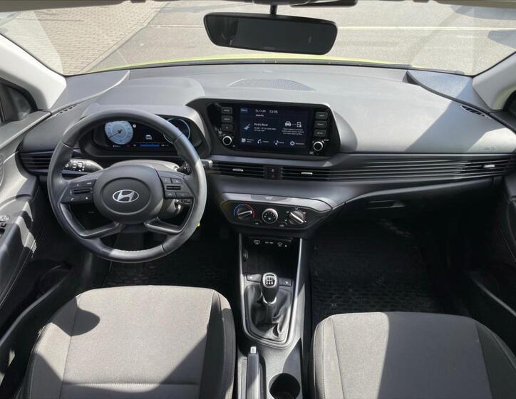 Hyundai i20 8