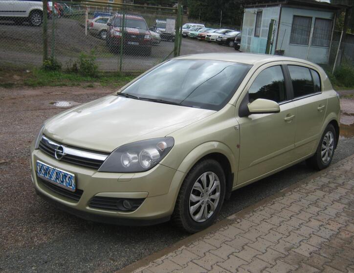 Opel Astra 2