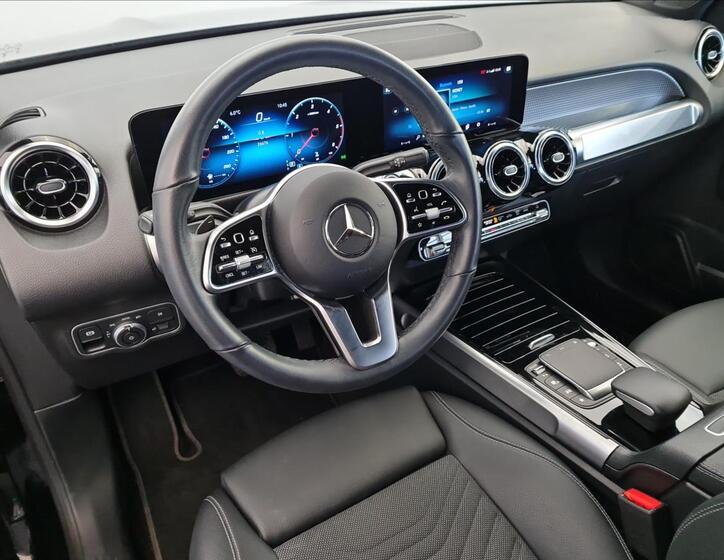 Mercedes-Benz GLB 9