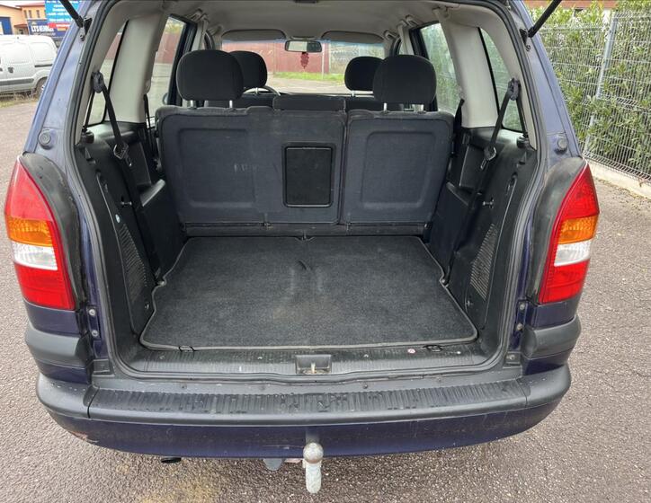 Opel Zafira 23