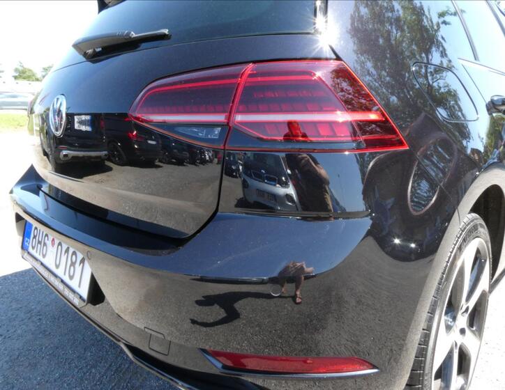 Volkswagen Golf 50