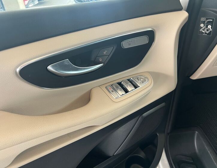 Mercedes-Benz Třídy V 11