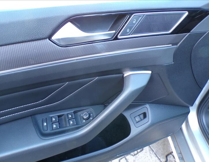 Volkswagen Passat 19