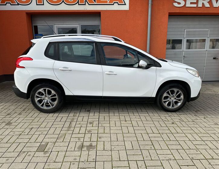 Peugeot 2008 3