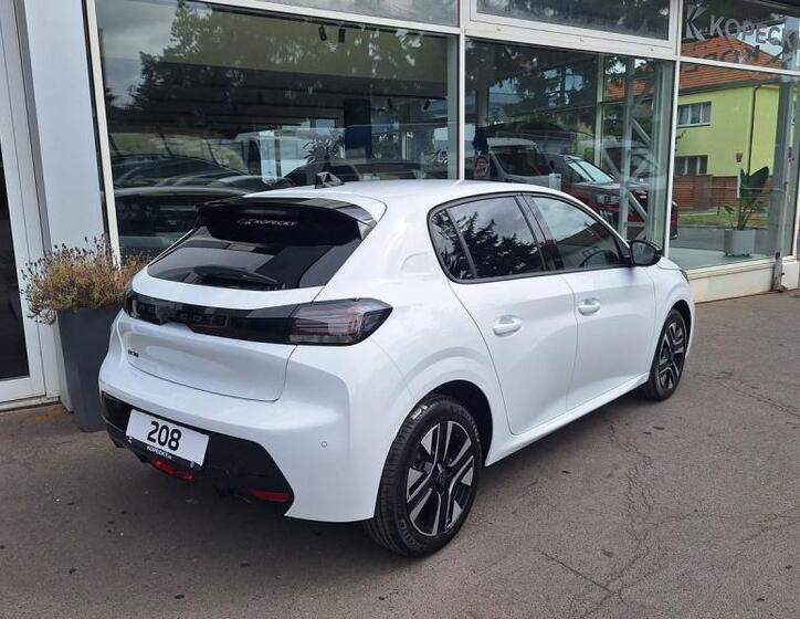 Peugeot 208 7