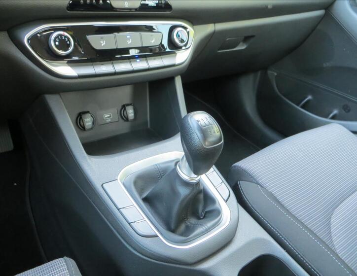Hyundai i30 12