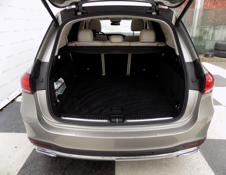 Mercedes-Benz GLE 8