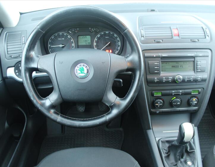 Škoda Octavia 12