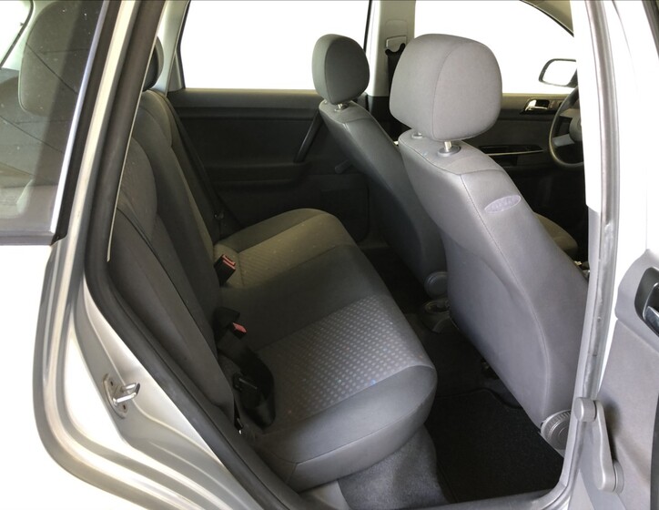 Volkswagen Polo 11