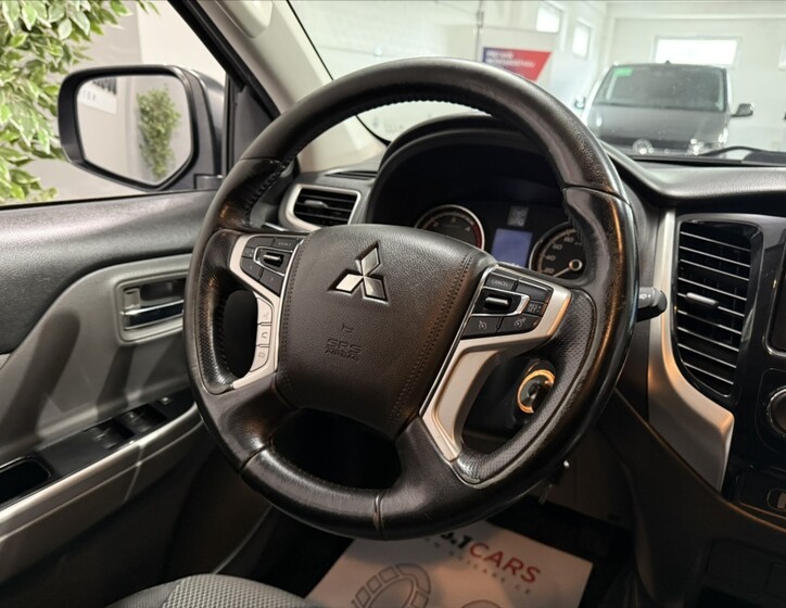 Mitsubishi L200 17