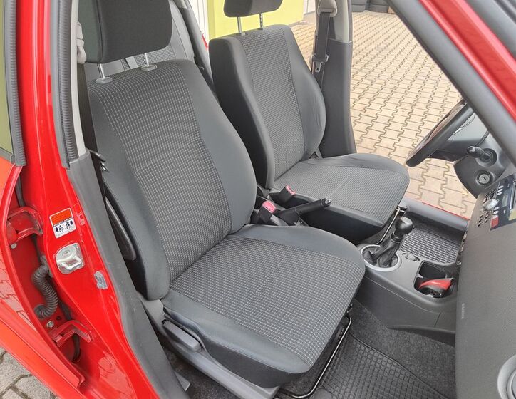 Suzuki Swift 11