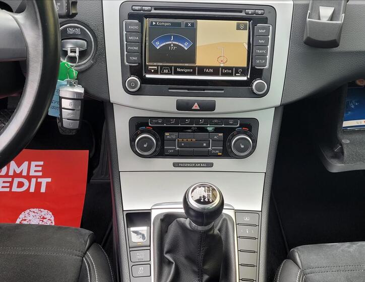 Volkswagen Passat CC 36