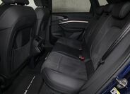 Audi e-tron 13