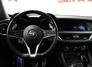 Alfa Romeo Stelvio 29