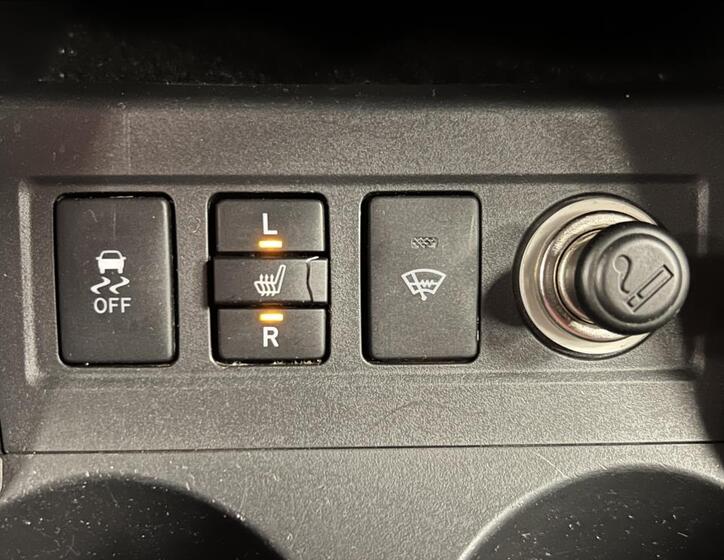 Toyota RAV4 6