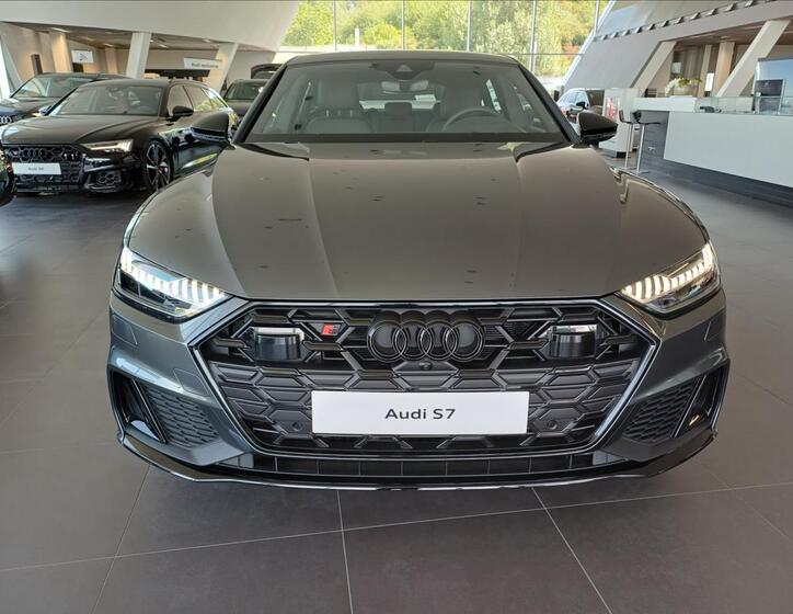 Audi S7 2