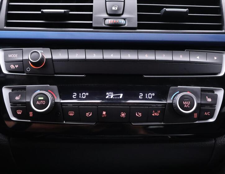 BMW Řada 3 28