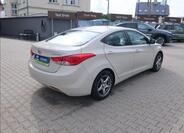 Hyundai Elantra 7