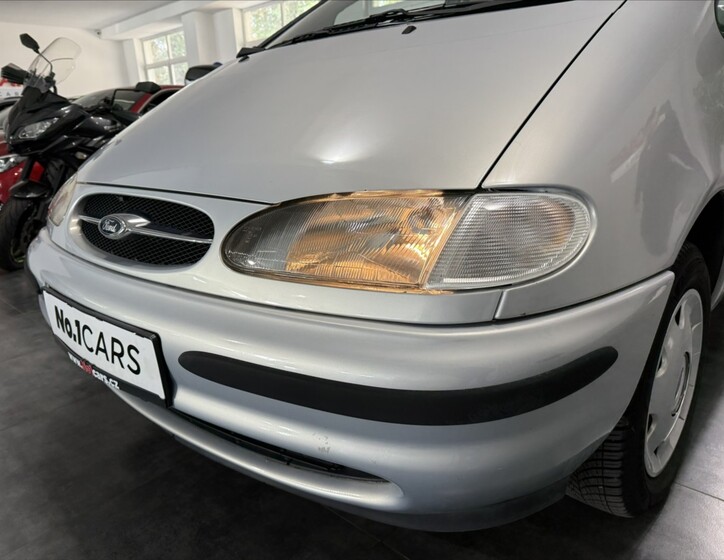 Ford Galaxy 26