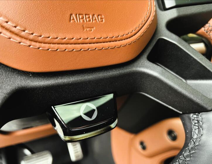 Land Rover Defender 21