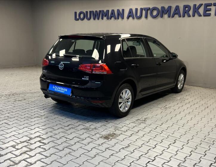 Volkswagen Golf 2