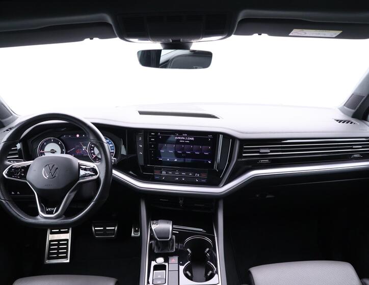 Volkswagen Touareg 82
