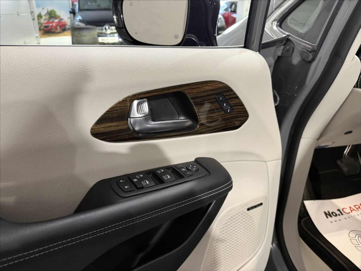Chrysler Pacifica