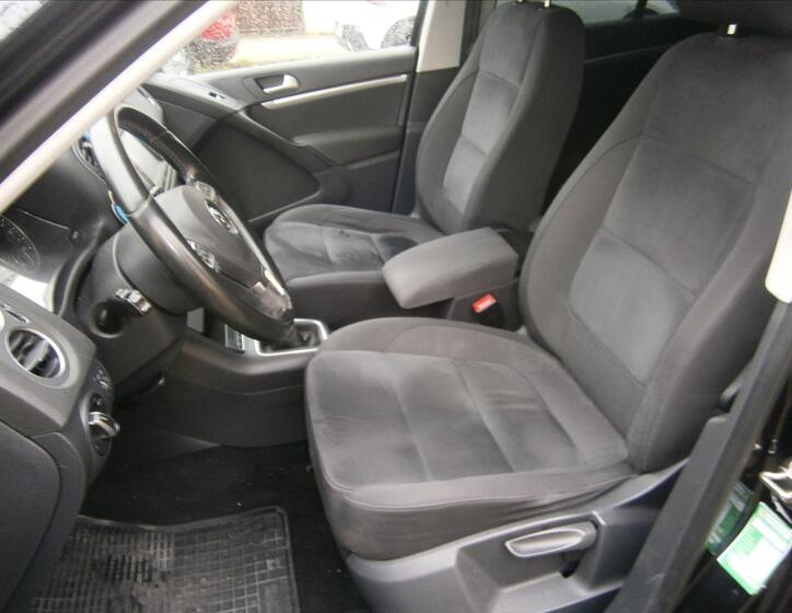 Volkswagen Tiguan 7