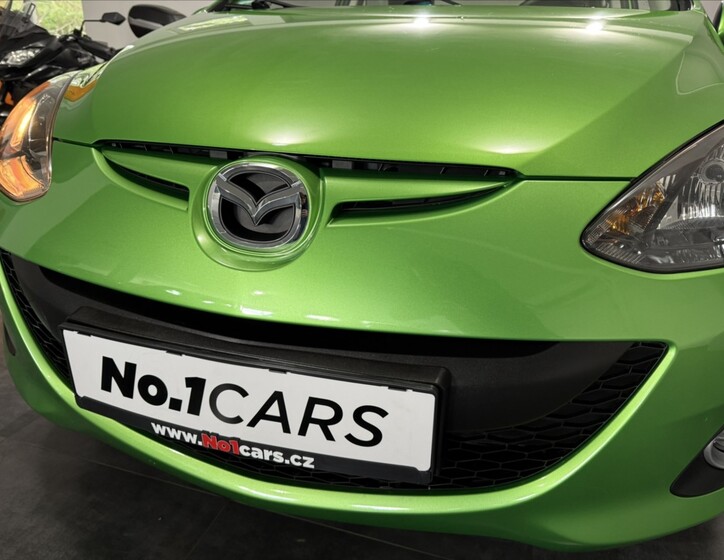 Mazda 2 29