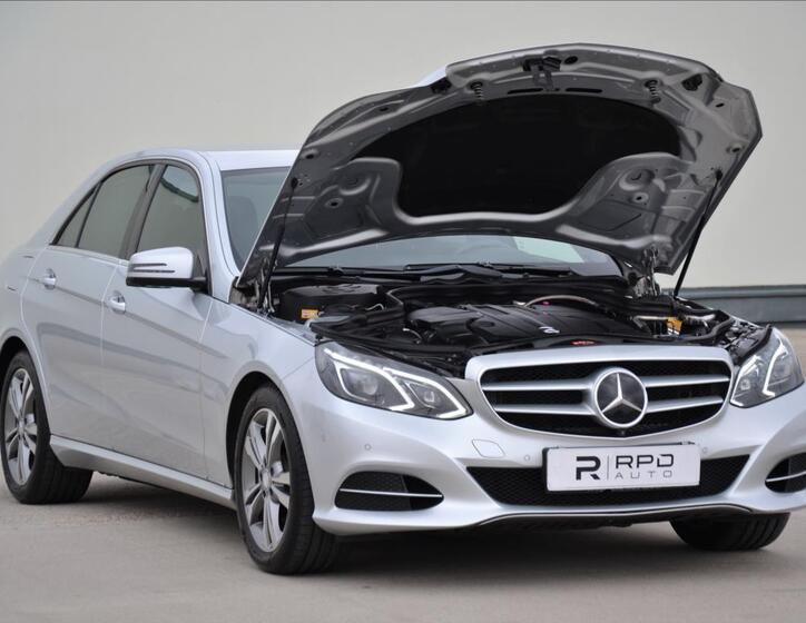 Mercedes-Benz Třídy E 44