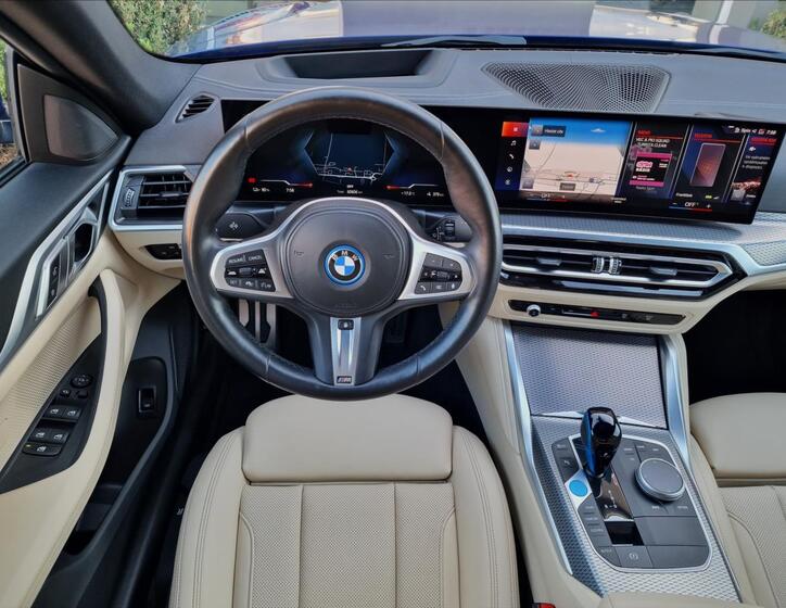 BMW i4 12