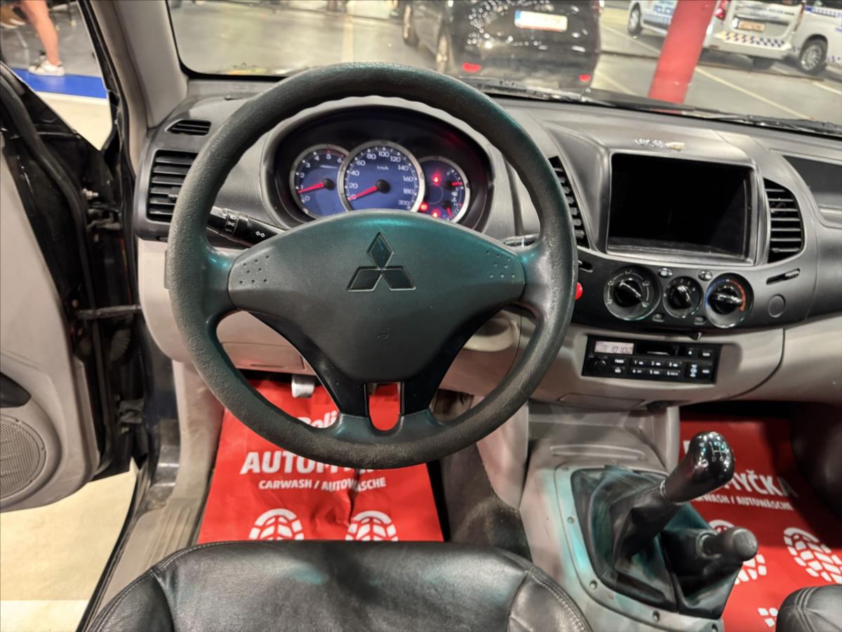 Mitsubishi L200