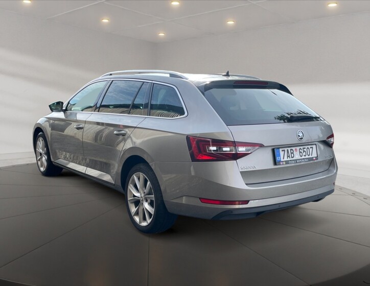 Škoda Superb 4