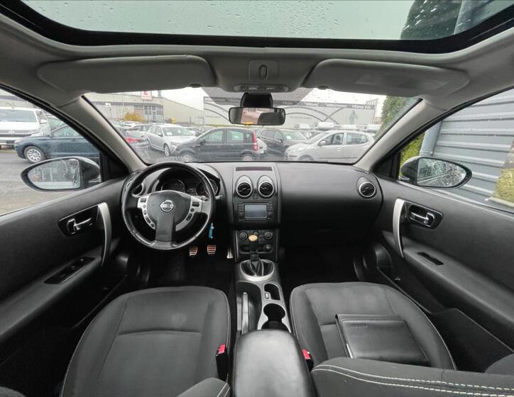 Nissan Qashqai 10
