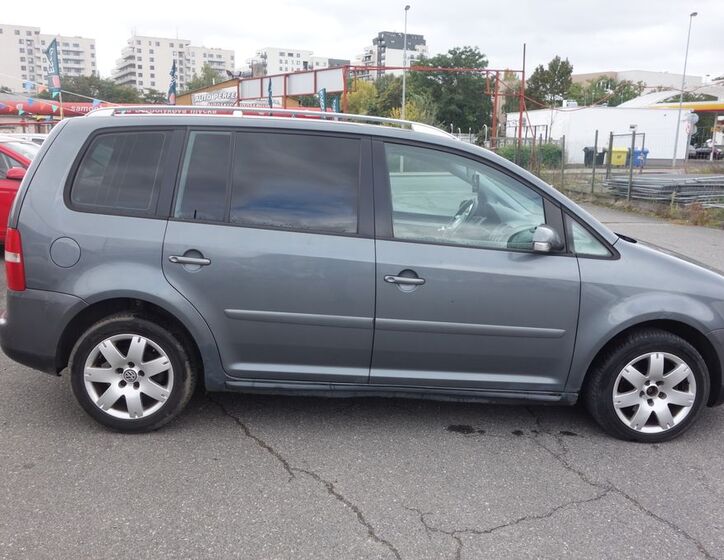 Volkswagen Touran 7